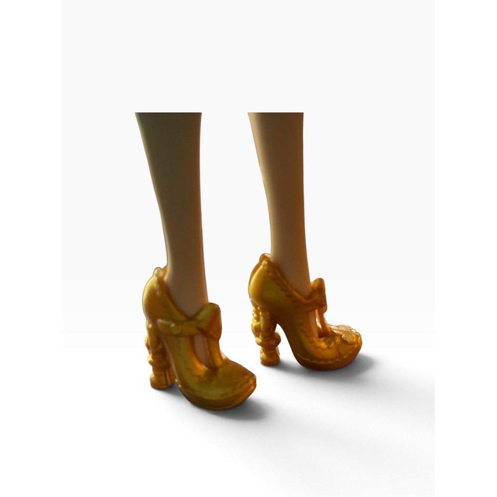 Ever After High Way Too Wonderland Apple White Gold Knome Shoes